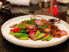 蒜苗洋葱回锅肉-铭轩中餐厅·海南菜·粤菜(亚龙湾瑞吉店)