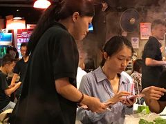 -鲜入围煮花胶鸡海鲜火锅