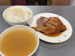 -华香鹅快餐店