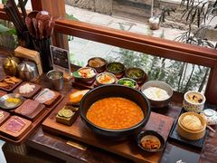-银米·云南传统过桥米线(双廊黑金冠店)