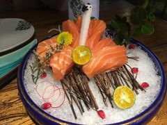 -萤初高端日料王(曲江银泰店)