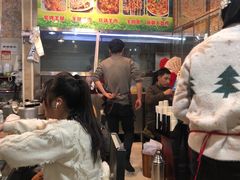 等位区-大胡子烤羊肉清真(天海夜市总店)