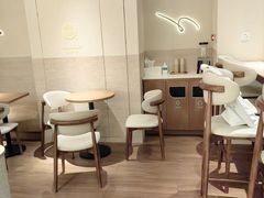 -VERIE BAKEHOUSE