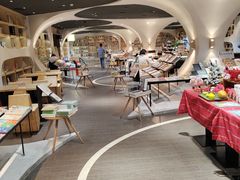 -钟书阁(珍园店)