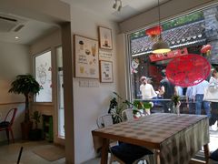 -红小姐咖啡馆(西津渡店)
