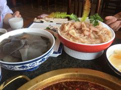 -小天鹅火锅·一线江景洪鼎旗舰店(洪崖洞店)