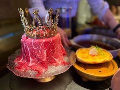 现蒸M8和牛七分熟超香嫩-蟹犇•帝王蟹雪蟹(陆家嘴店)