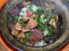 排骨腊味煲仔饭-关氏饮食店
