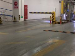 -虹桥天地-停车场