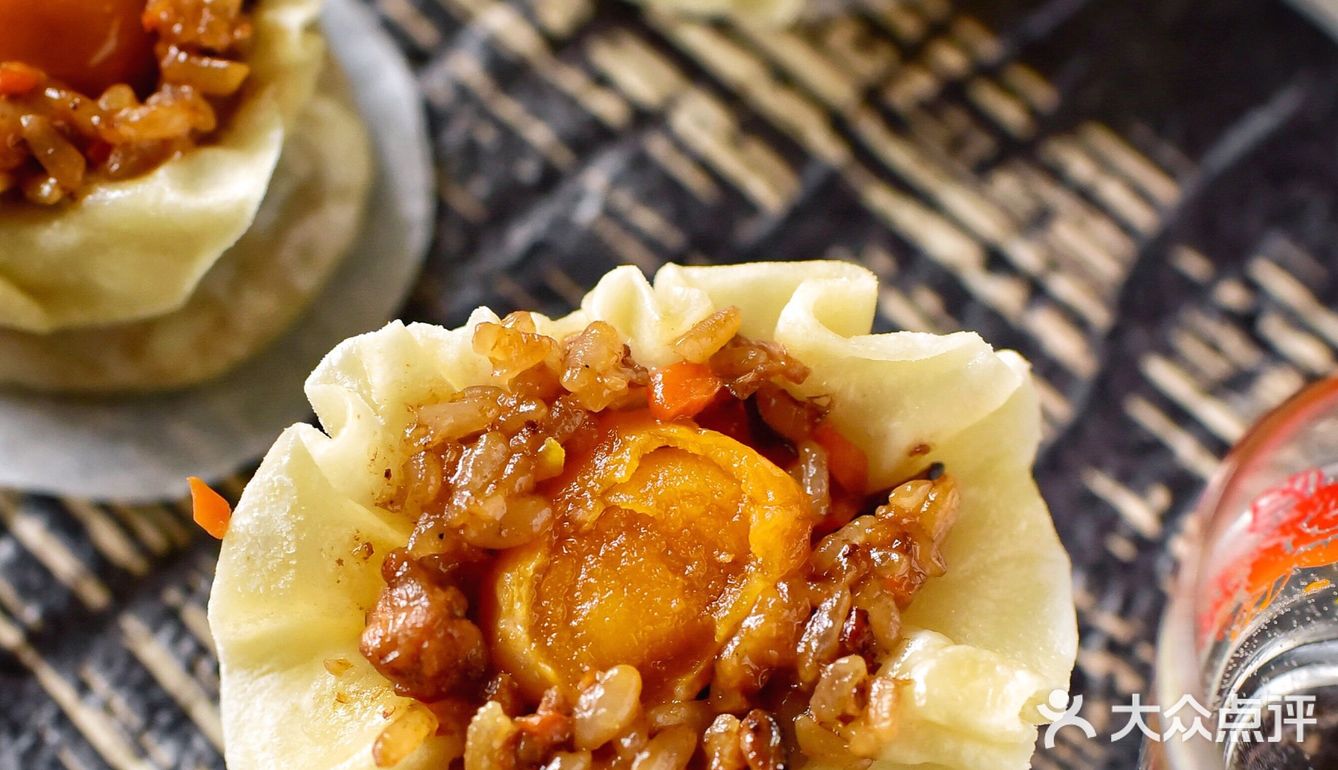 咸蛋黄糯米烧卖[调皮]这样做太好吃了