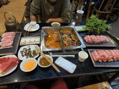 -百年川椒重庆老火锅(光谷店)