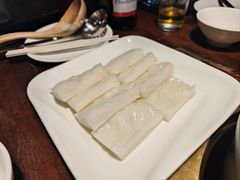 伦教糕-大良毋米粥 · 粥底火锅(岭南天地店)