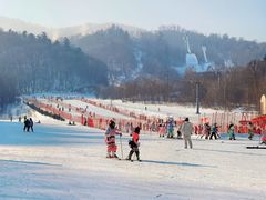 -亚布力新体委滑雪场