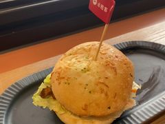 -必胜客(上海华谊新所店)