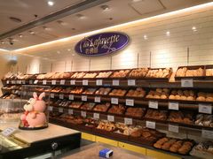 面包甜点陈列柜-老佛爷饼店