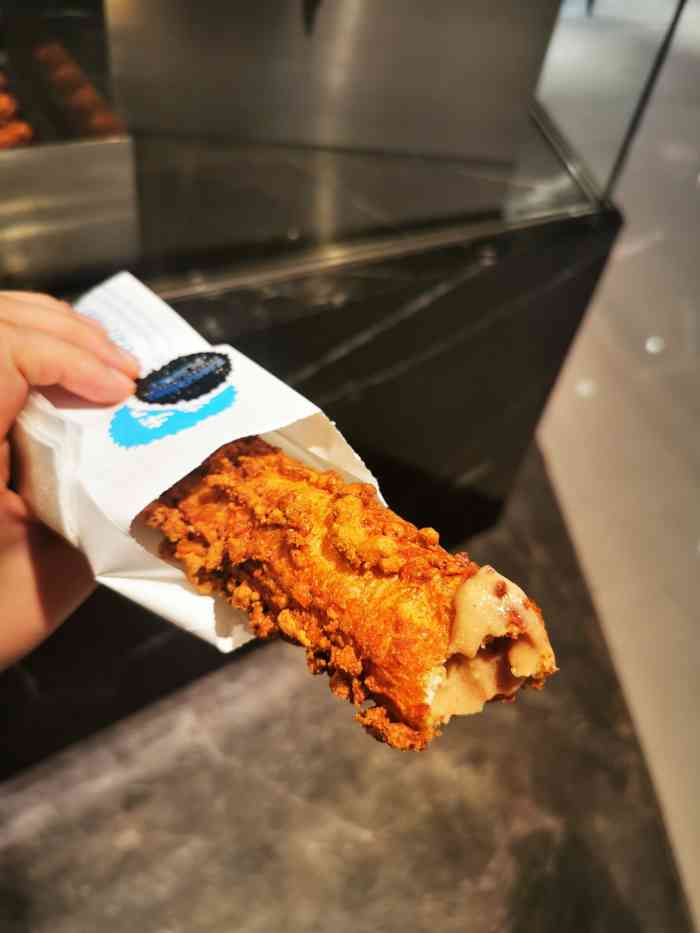 zakuzaku(国金店)-"和同学闲逛路过,听她说是网红冰淇淋,就开.