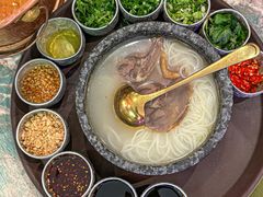 -浩海火燒雲傣家菜(芮欧百货店)