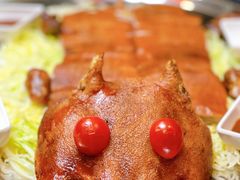 金牌烤乳猪-十六台·经典广东菜(德外大街店)