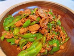 小炒黄牛肉-俏湘厨•地道湘菜(建华南路店)