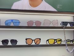 -爱视眸Eyeblling眼镜·依视路·蔡司镜片折扣店(百联南方商城购物中心)