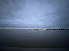 -人民防洪胜利纪念塔