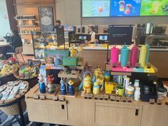 -星巴克臻选(莘庄仲盛店)