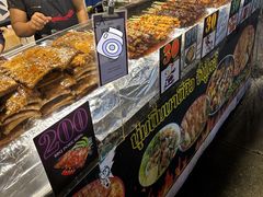 -席娜卡琳火车铁道夜市