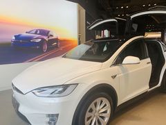 -TESLA 特斯拉(上海太古汇体验店)