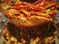 -沪小二炭火蛙锅(淮海中路美食不夜城店)