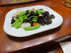 -牛头鱼庄·地道广西菜(鲁班店)