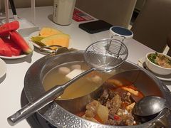 -左庭右院鲜牛肉火锅(金山万达店)