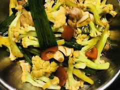 -隔壁老王·家常云南菜(花巷店)