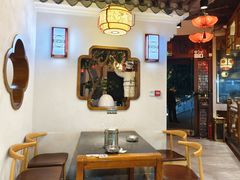 -万重锦·人文川菜馆(骡马市店)