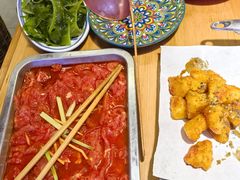 -洱火云南酸菜牛肉火锅(石景山当代商城店)