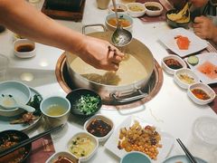 -洪氏嗨捞·猪肚鸡火锅(阳光天地店)