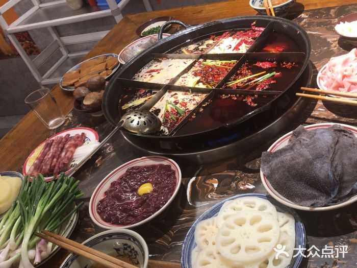 艾嬢七八九老火锅(37年李子坝店)图片