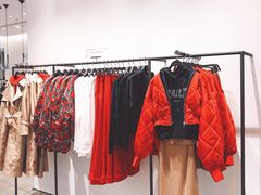 -URBAN REVIVO(上海中庚漫游城店)
