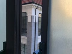 -上海市静安区图书馆(新闸路馆)