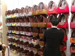 -伦敦比斯特购物村