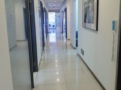 -瑞尔齿科(颐堤港诊所)