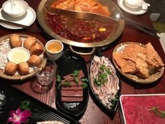 -重庆爽翻天老火锅(临平万达广场店)