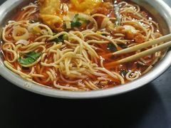 -薛记襄阳香辣牛肉面(平安路店)