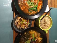-八月美食小馆(银泰城总店)