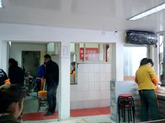 -张阿三馄饨店