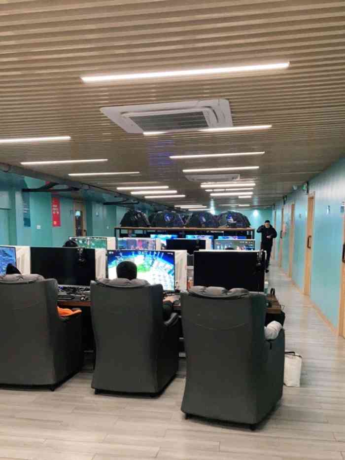 网鱼网咖黄浦肇嘉浜路店