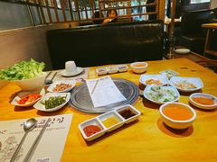 -唯成•韩国炭火烤肉 유성고기