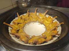 -头上红煨盐鸡乡村食府