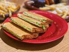 咖椰吐司-HELLO 27 意面·沙拉·帕尼尼