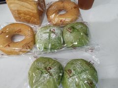 -顶东面包花园·生日蛋糕(世博店)