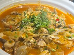 -魏铭鱼头捞饭(晋阳路店)